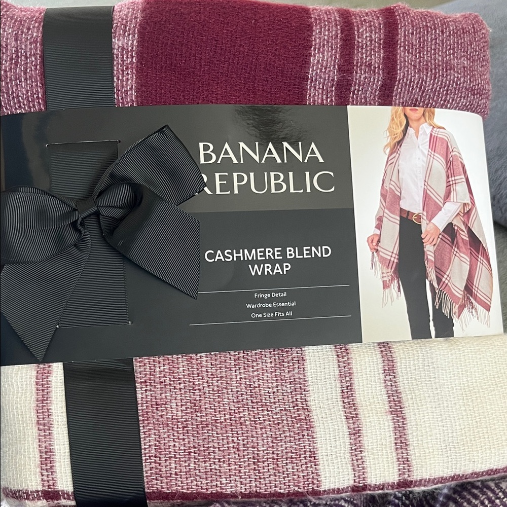 Banana Republic Cashmere Blend Wrap - Red and Cream